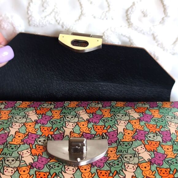 Jon Wye Vampire Cats Small Clutch/Crossbody 😺 - Picture 14 of 16